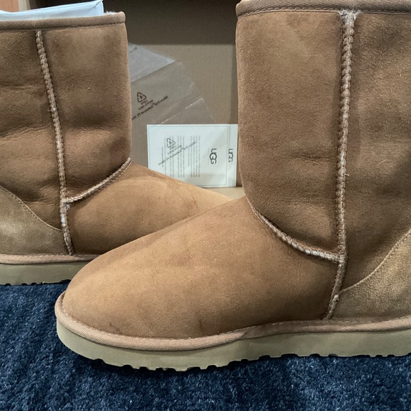 Women’s Ugg Boots Size 8 - Picture 7 of 10